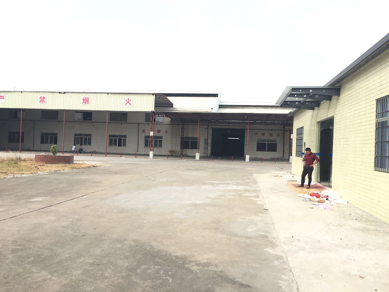 東莞廠房，橫瀝廠房，橫瀝工業(yè)區(qū)新出鋼結(jié)構(gòu)廠房1100平方出租，滴水8米
