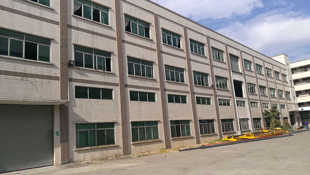 東莞橫瀝原房東標(biāo)準(zhǔn)獨院5000平米廠房帶電梯可分租