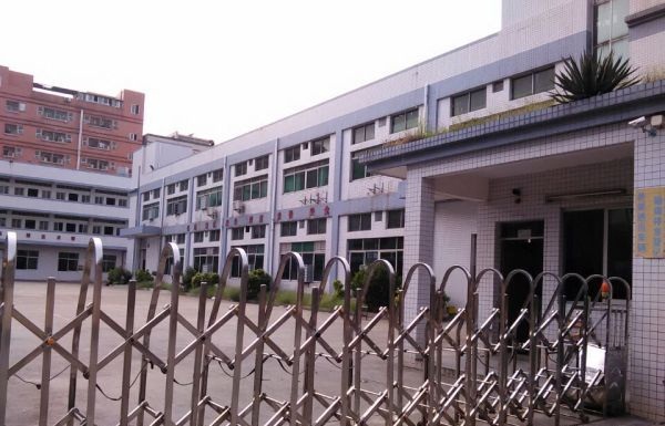 東莞東坑鎮(zhèn)新出獨院標準廠房院2200平方出租