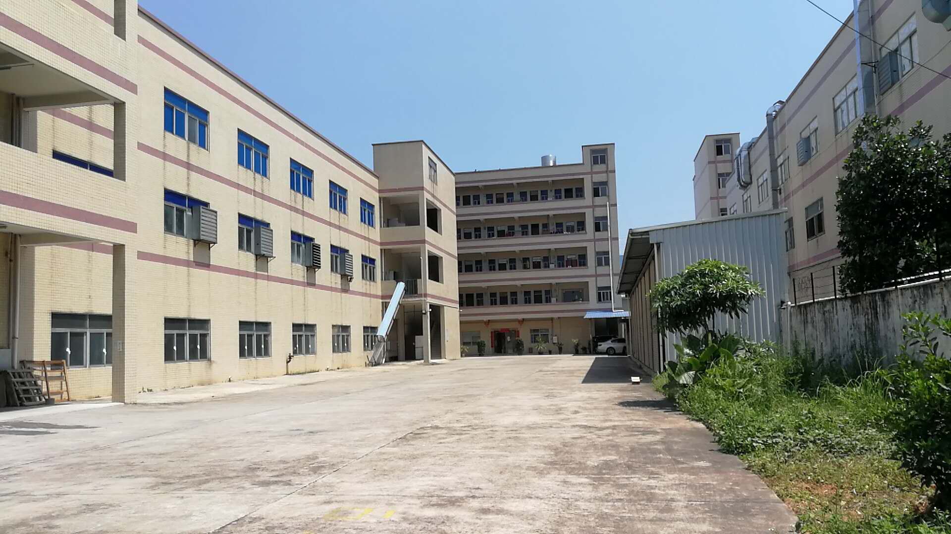 東莞常平新出原房東花園式獨院廠房4900平方廠房出租空地大