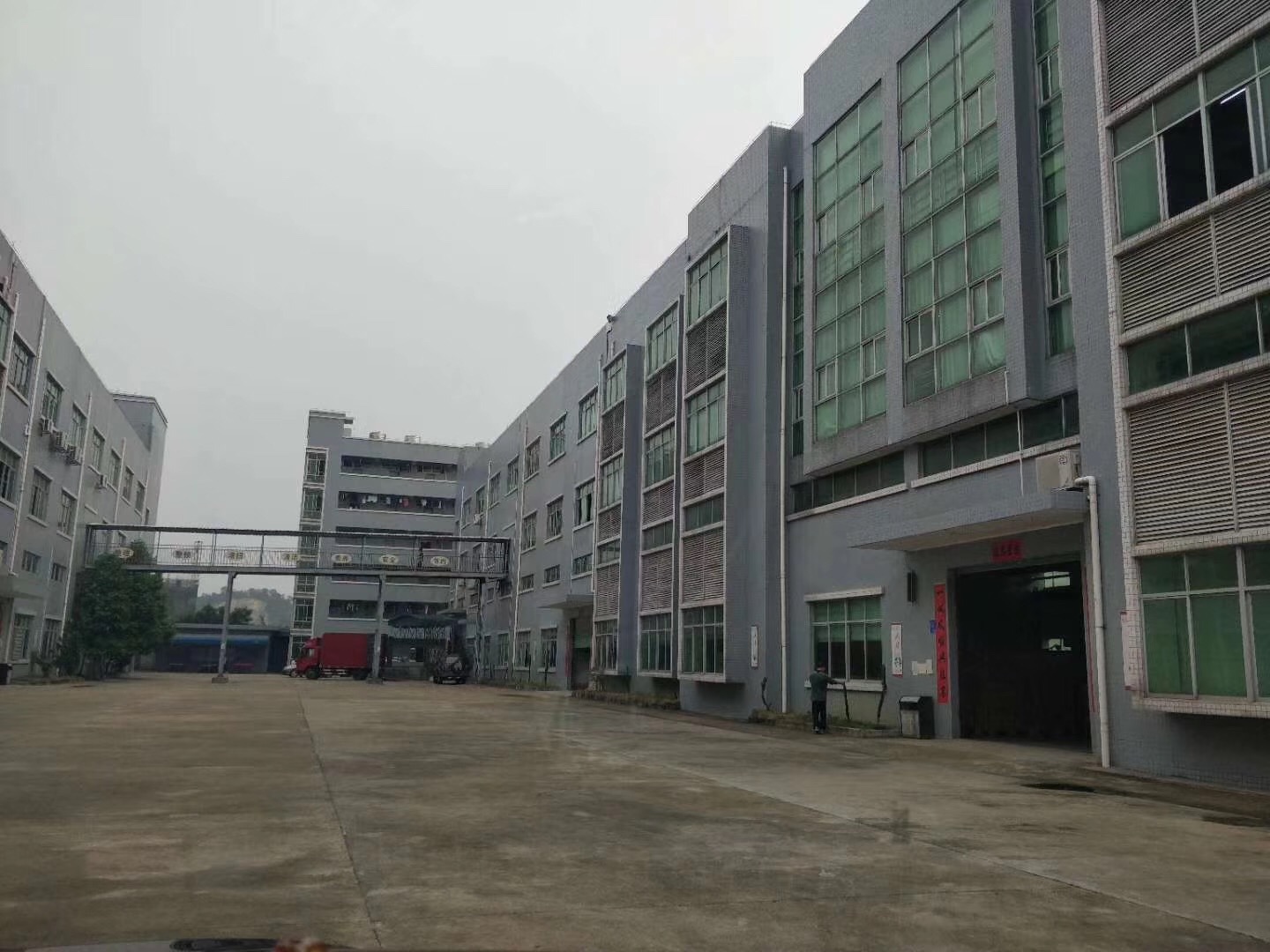 東莞大朗新出獨院標(biāo)準(zhǔn)廠房分租一樓600平方廠房分租
